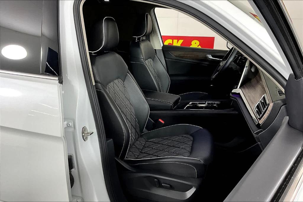 used 2024 Volkswagen Atlas car, priced at $38,805