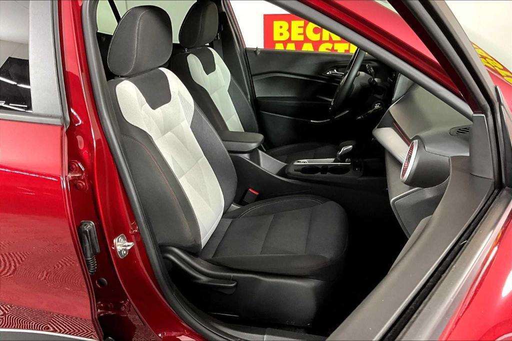 used 2025 Chevrolet Trax car, priced at $24,405