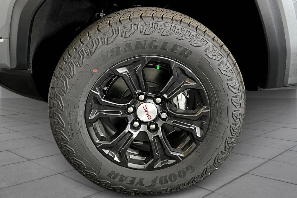 used 2024 GMC Canyon car, priced at $32,995