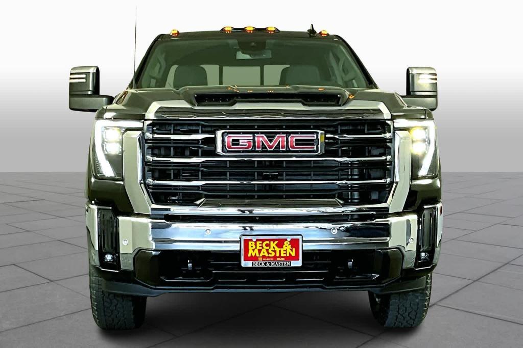 new 2025 GMC Sierra 2500 car, priced at $69,565