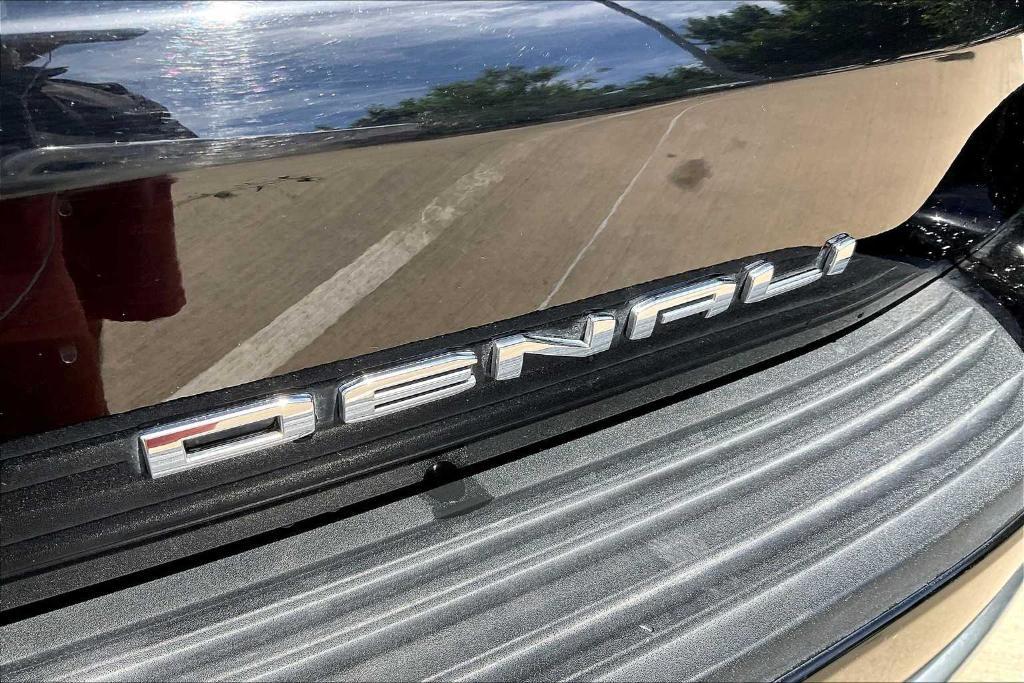 used 2023 GMC Yukon car, priced at $63,695