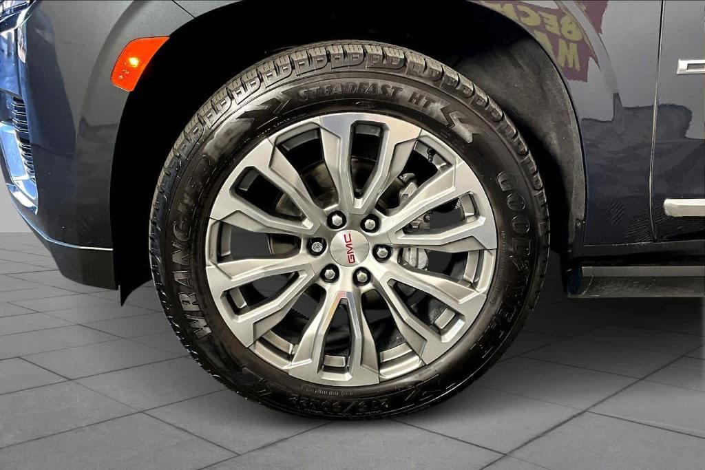 used 2021 GMC Yukon car, priced at $49,984