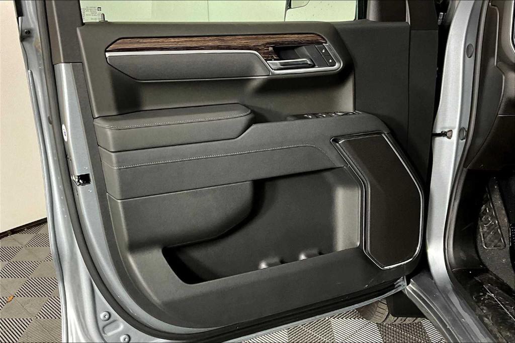 new 2025 GMC Sierra 1500 car, priced at $46,030