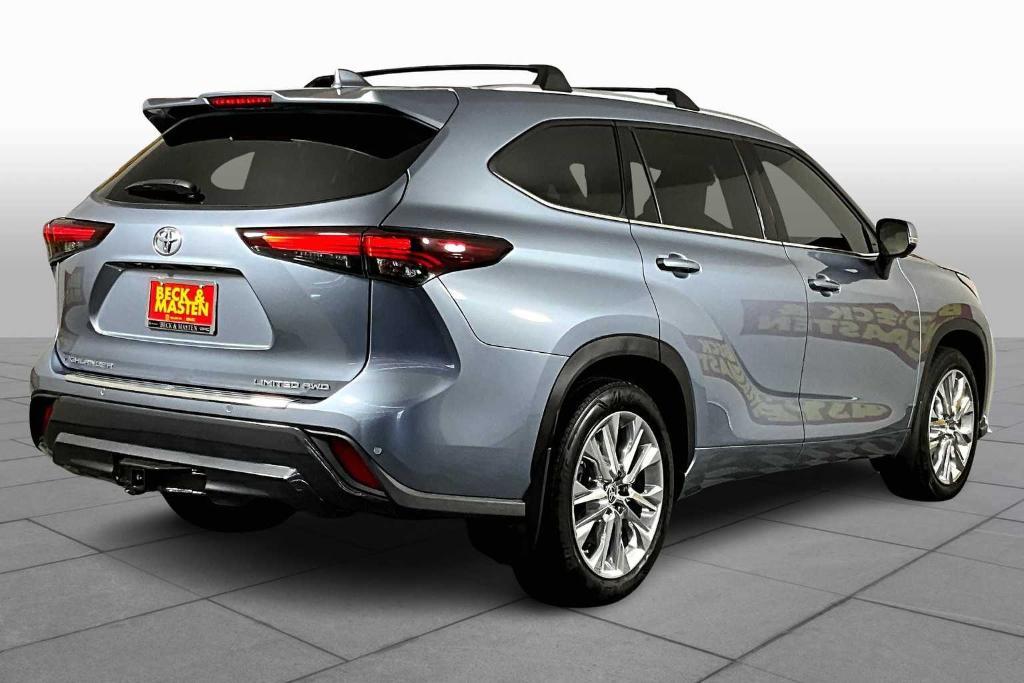 used 2024 Toyota Highlander car, priced at $45,945
