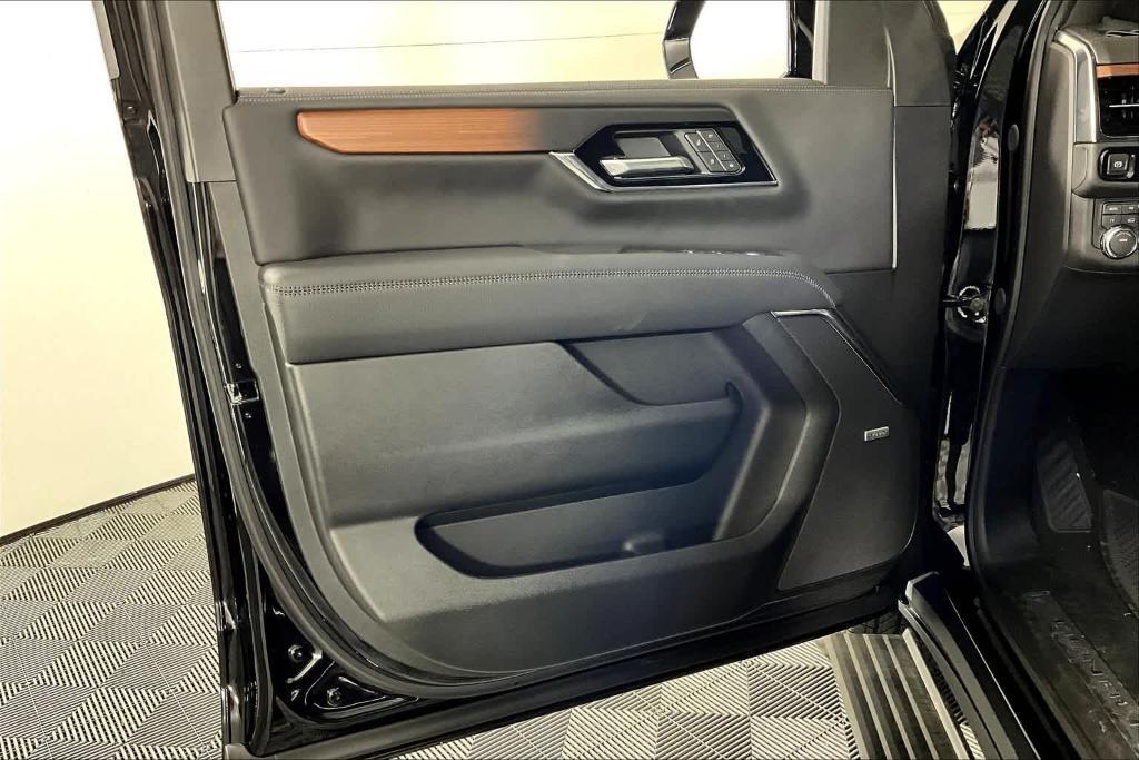 new 2025 GMC Yukon XL car, priced at $90,760