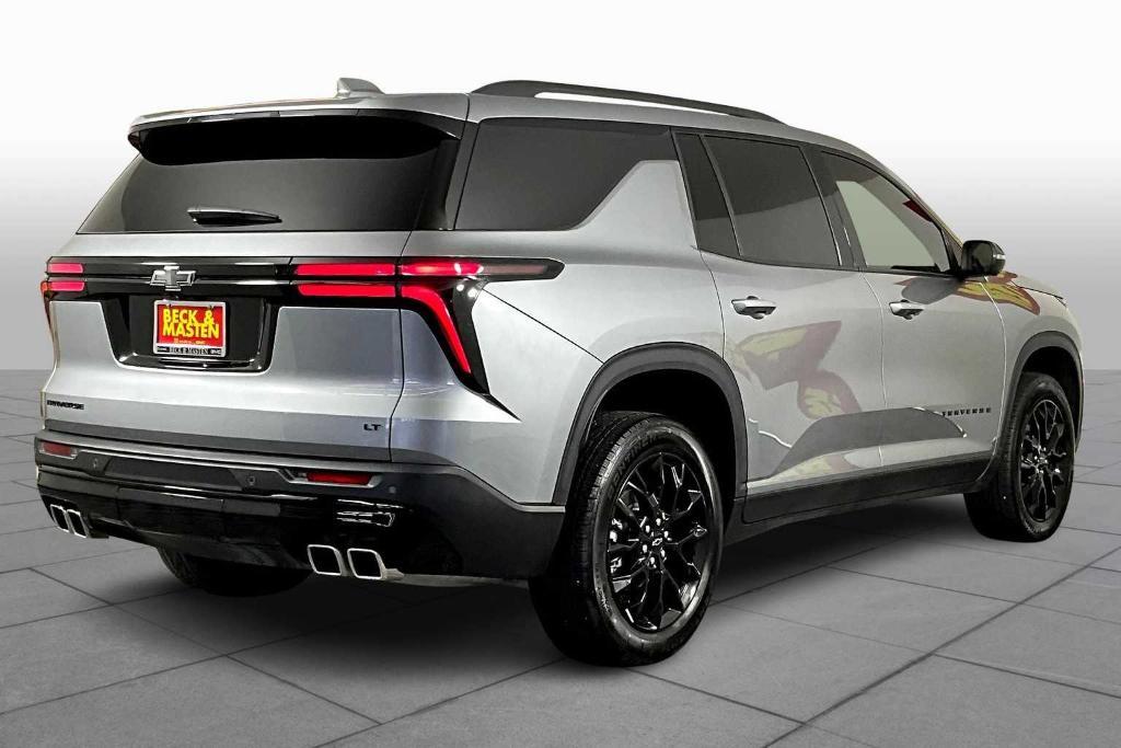 used 2024 Chevrolet Traverse car, priced at $40,995