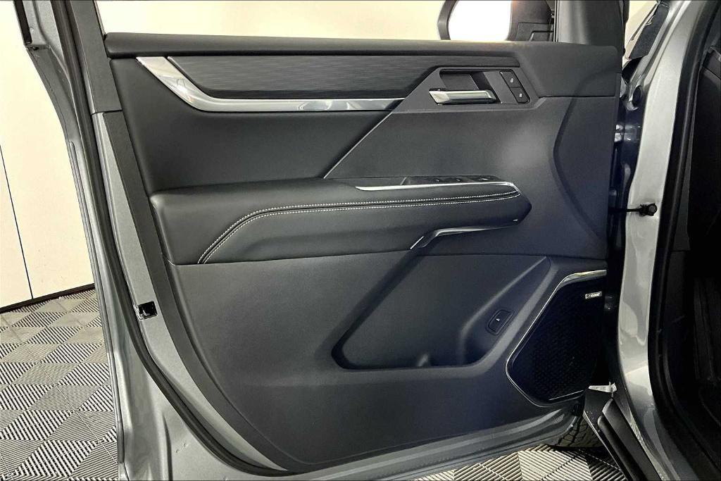 new 2025 GMC Acadia car, priced at $49,013