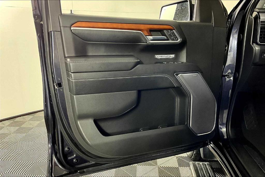 used 2023 GMC Sierra 1500 car, priced at $52,676