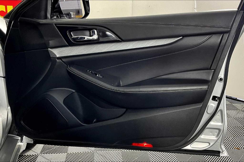 used 2017 Nissan Maxima car, priced at $9,995