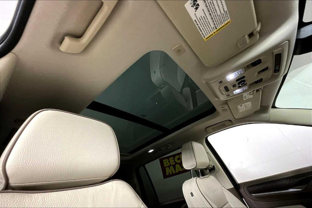 used 2022 GMC Yukon XL car, priced at $45,975