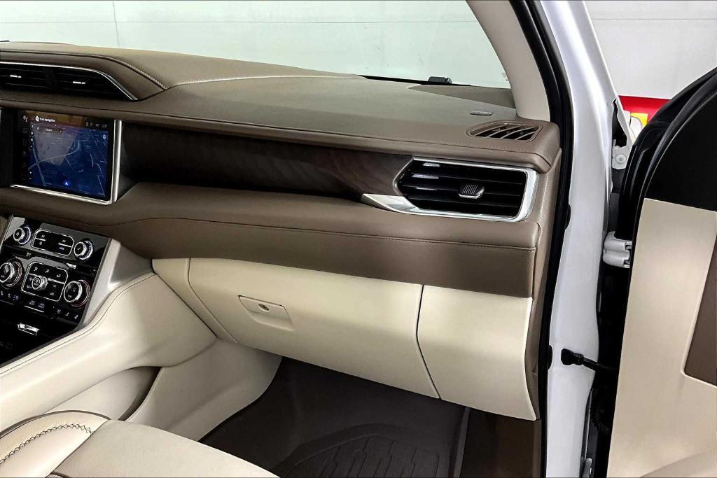 used 2022 GMC Yukon XL car, priced at $45,975