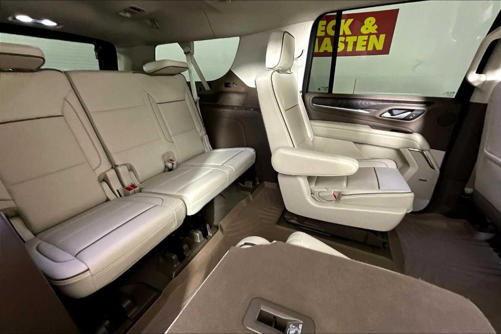 used 2022 GMC Yukon XL car, priced at $45,975