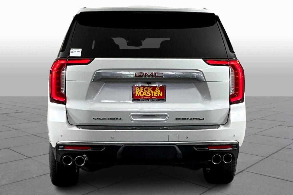used 2022 GMC Yukon XL car, priced at $45,975