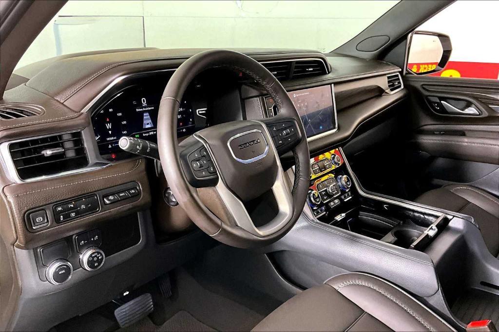 used 2024 GMC Yukon car, priced at $70,885