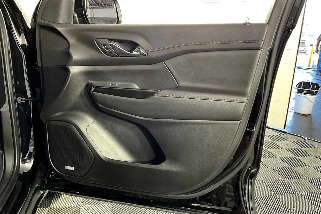 used 2022 GMC Acadia car, priced at $28,795