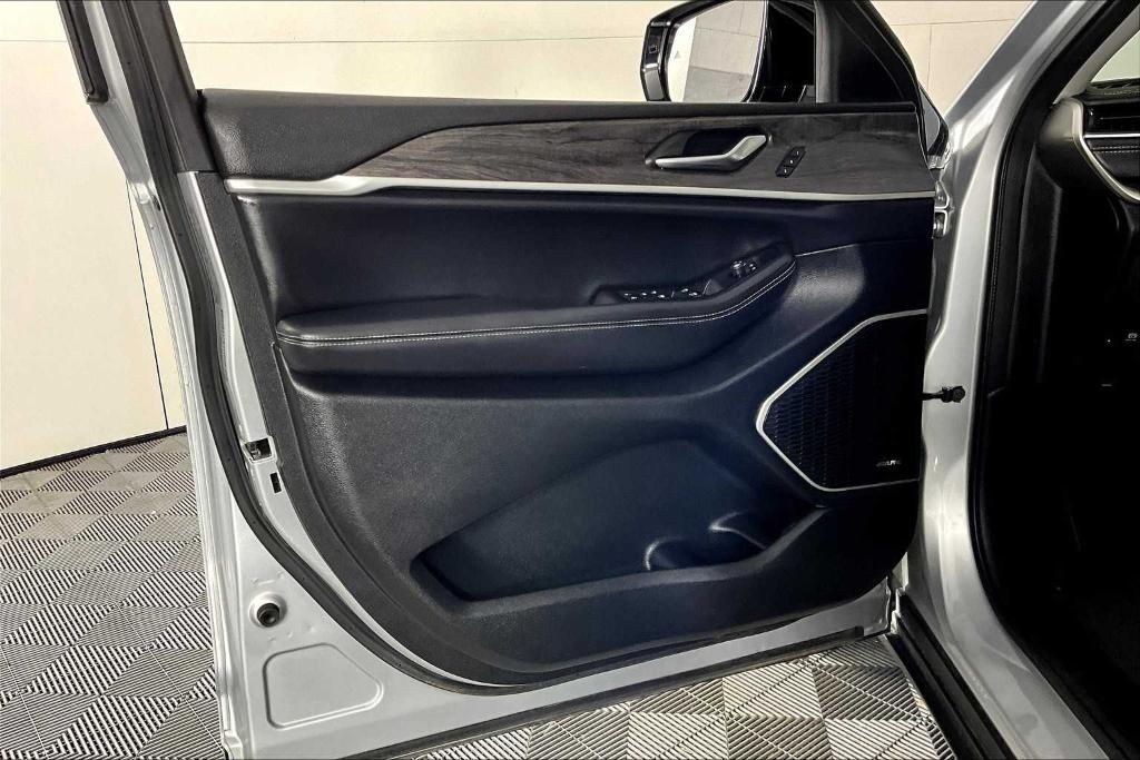 used 2021 Jeep Grand Cherokee L car, priced at $25,745