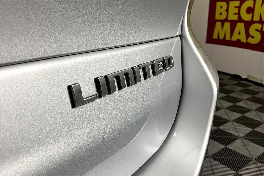 used 2021 Jeep Grand Cherokee L car, priced at $25,745