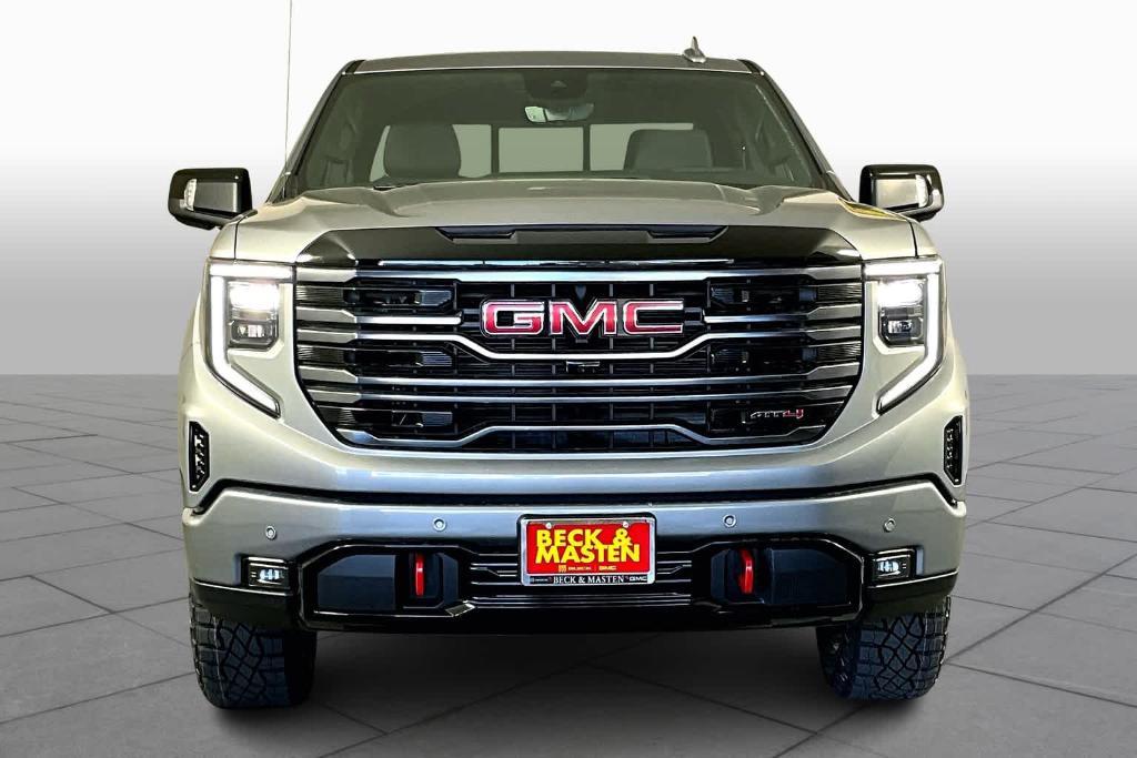 new 2025 GMC Sierra 1500 car, priced at $71,600