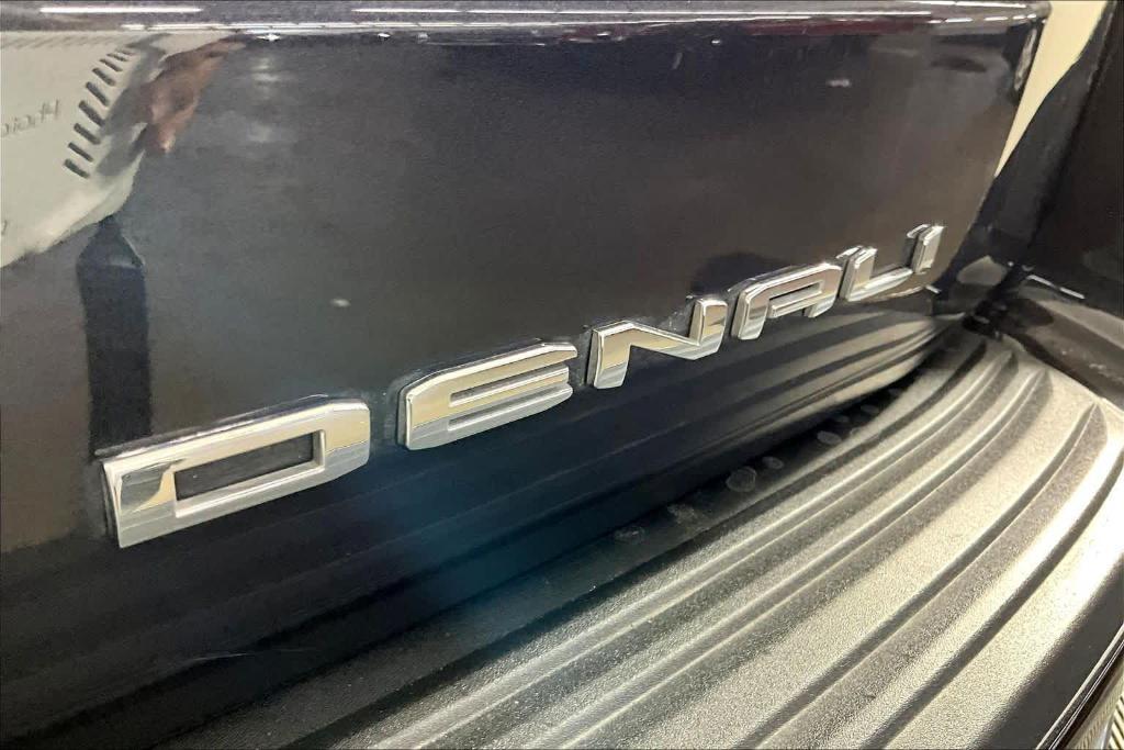 used 2023 GMC Yukon XL car, priced at $62,795