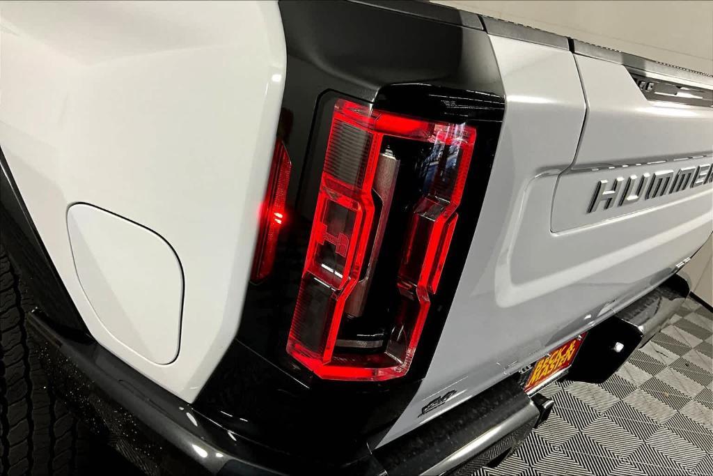 new 2025 GMC HUMMER EV car, priced at $89,276