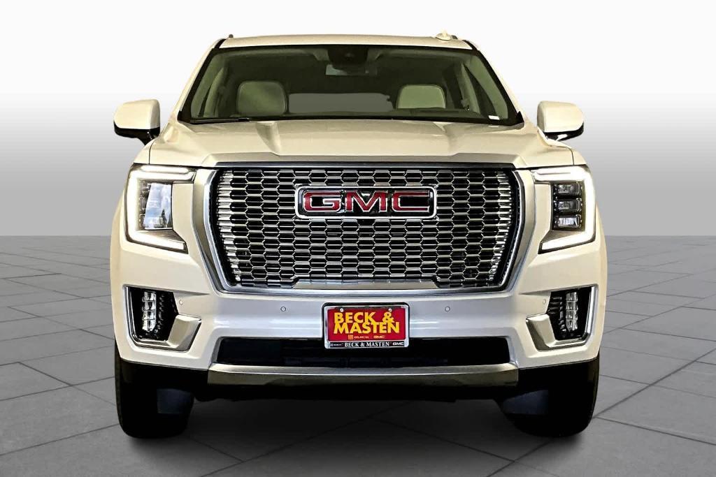 new 2024 GMC Yukon XL car, priced at $82,047