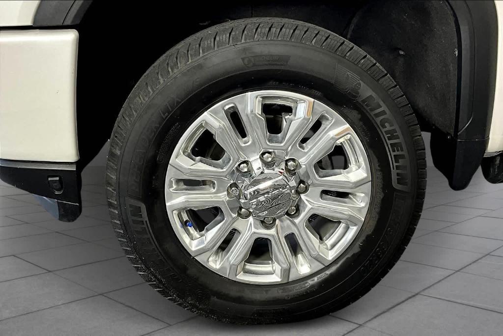 used 2022 GMC Sierra 2500 car, priced at $52,585