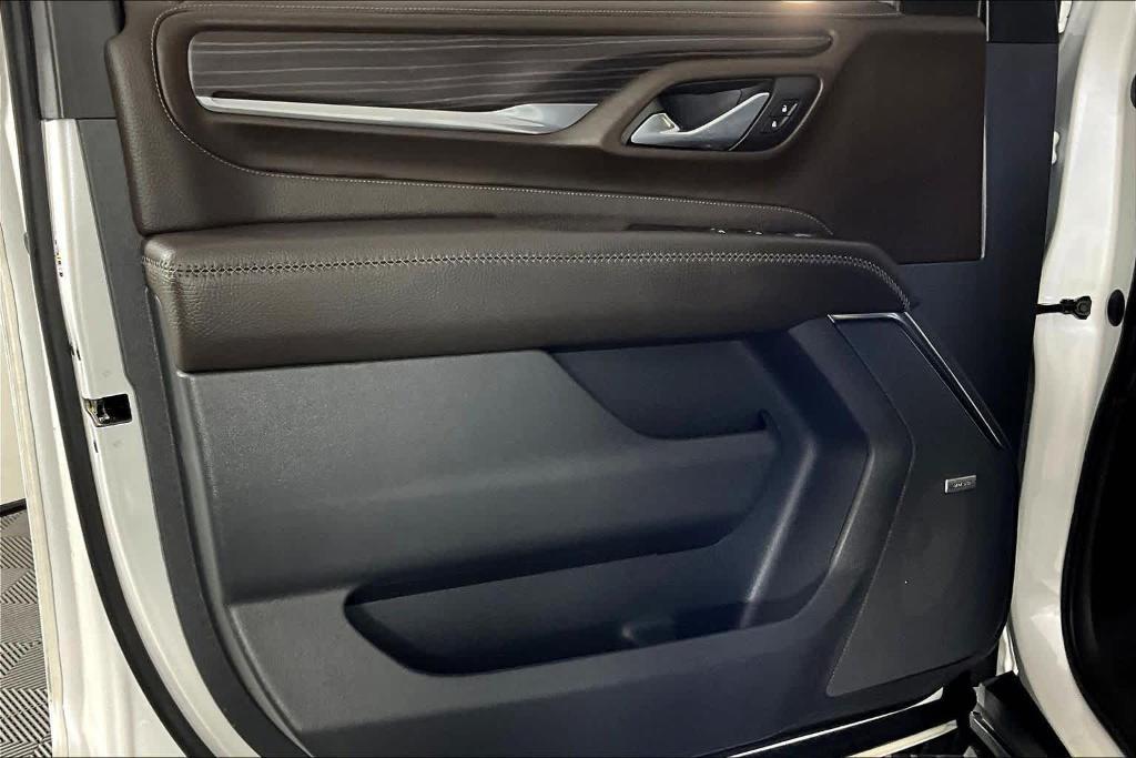 used 2023 GMC Yukon XL car, priced at $59,937