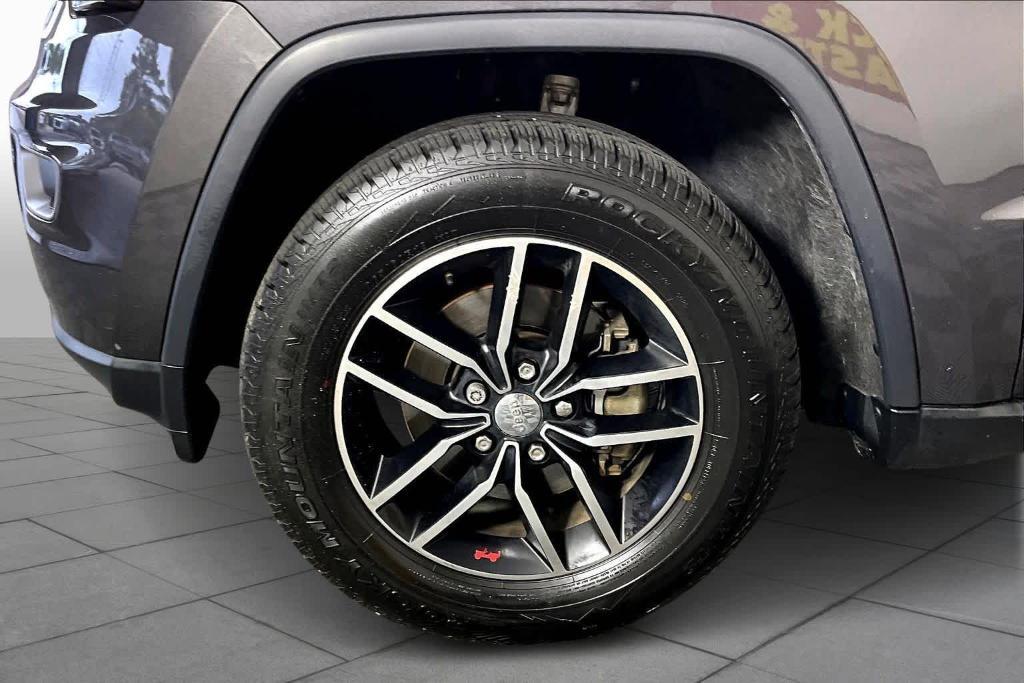 used 2017 Jeep Grand Cherokee car, priced at $17,487
