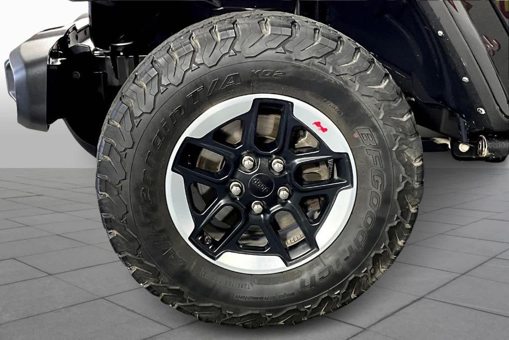 used 2022 Jeep Wrangler Unlimited car, priced at $33,965