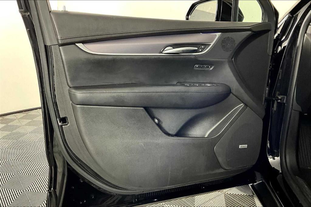 used 2017 Cadillac XT5 car, priced at $13,995