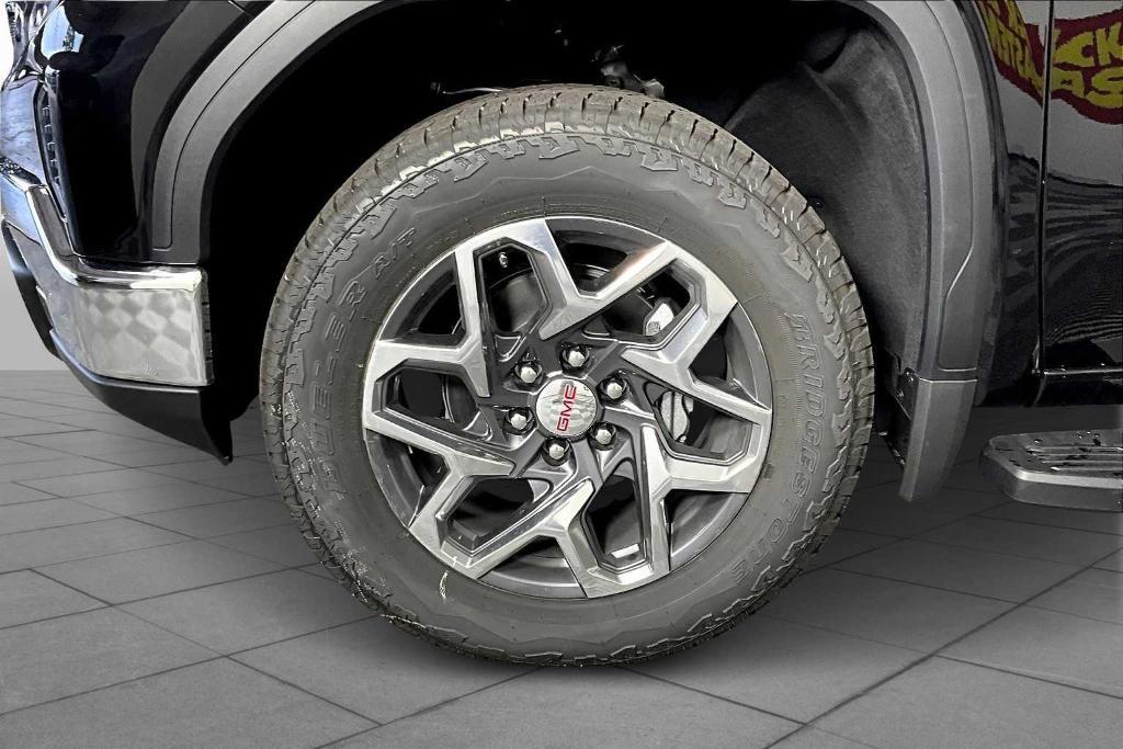 new 2025 GMC Sierra 1500 car, priced at $55,390