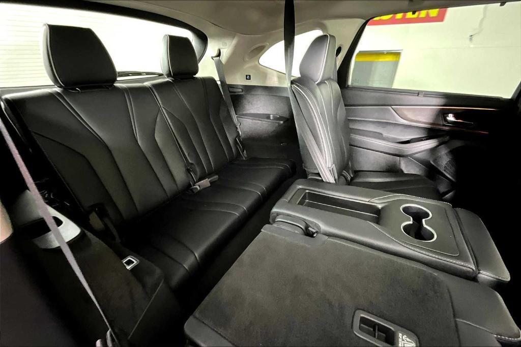 used 2023 Acura MDX car, priced at $41,189