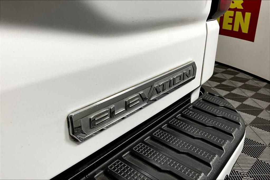 used 2023 GMC Sierra 1500 car, priced at $35,695