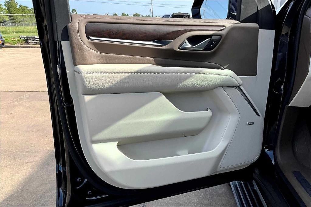 used 2022 GMC Yukon car, priced at $57,495