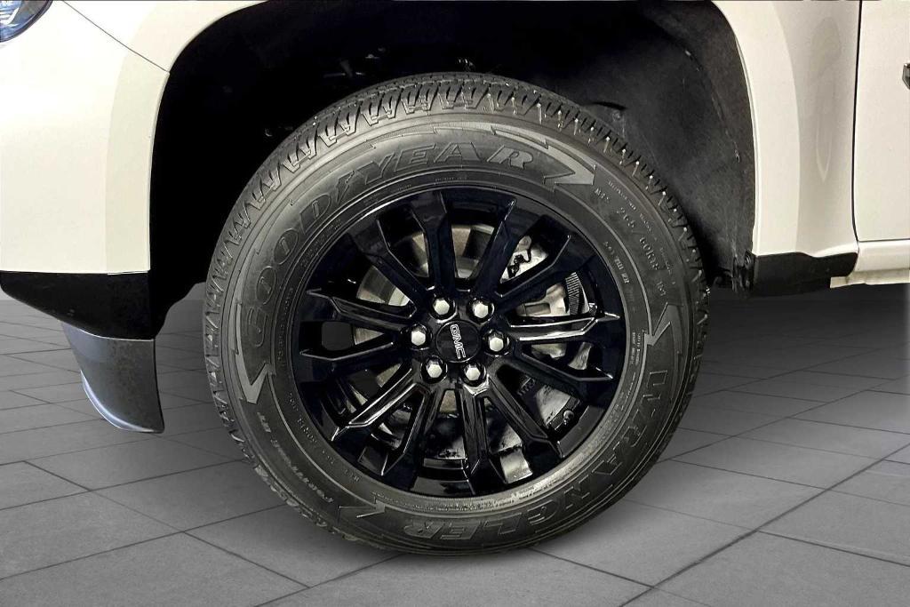 used 2022 GMC Canyon car, priced at $29,995