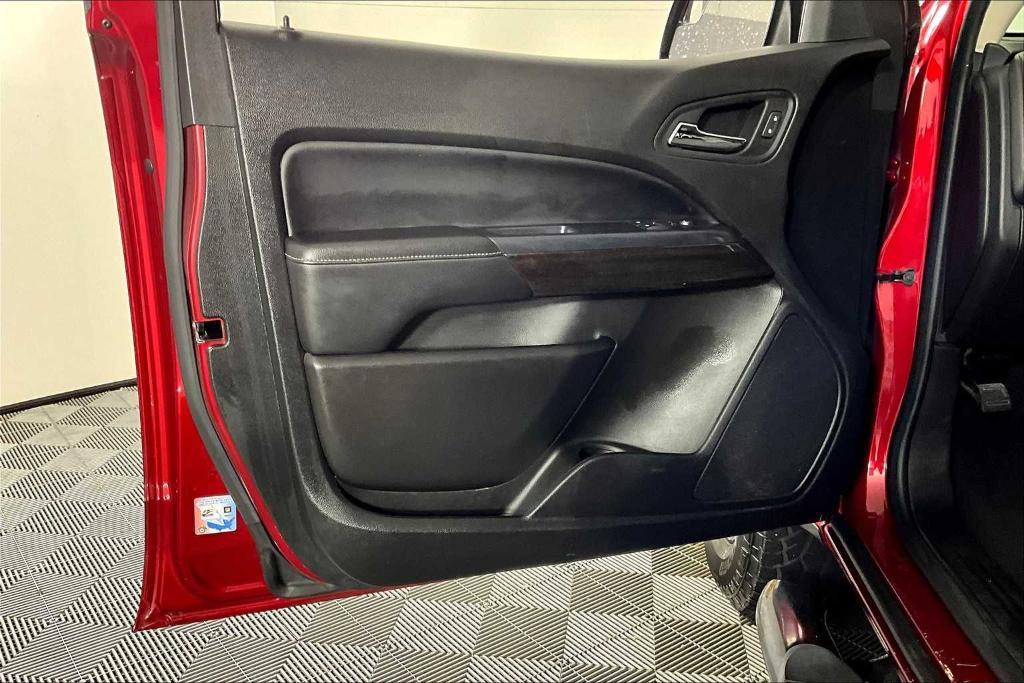 used 2020 GMC Canyon car, priced at $23,945