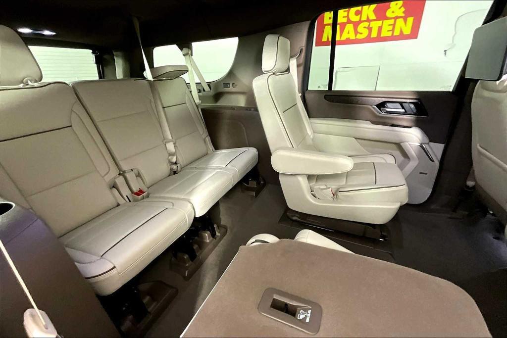used 2025 GMC Yukon XL car, priced at $91,895