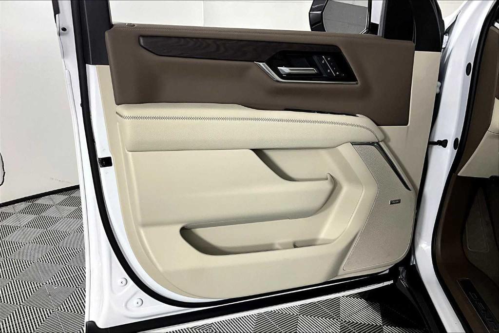 used 2025 GMC Yukon XL car, priced at $91,895