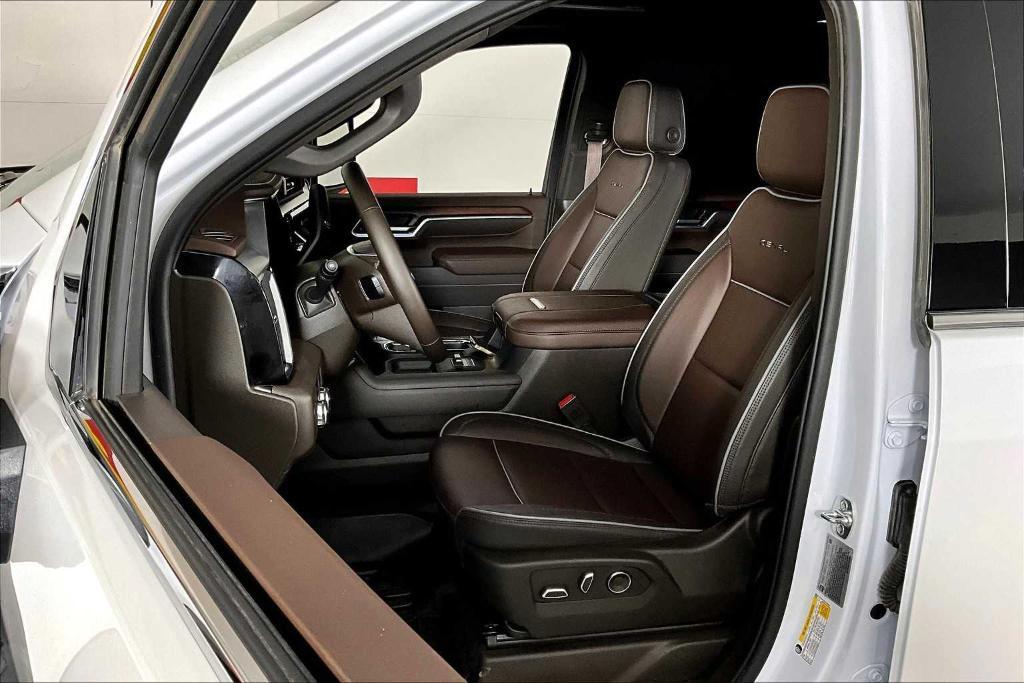 used 2025 GMC Sierra 2500 car, priced at $73,895