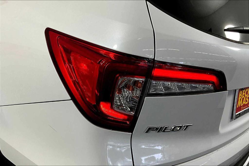 used 2021 Honda Pilot car, priced at $31,611