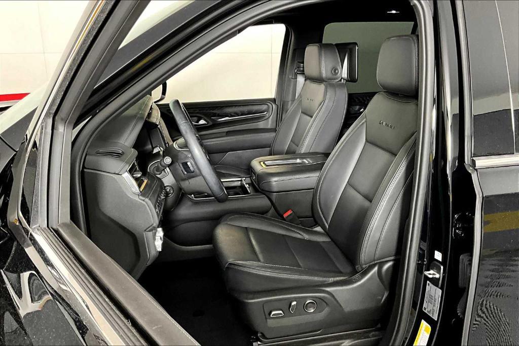 used 2024 GMC Yukon car, priced at $71,635
