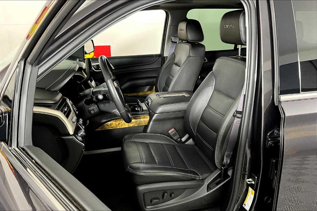 used 2017 GMC Yukon car, priced at $26,995