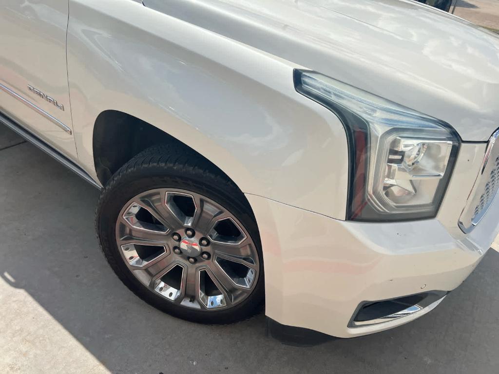 used 2015 GMC Yukon car, priced at $21,565