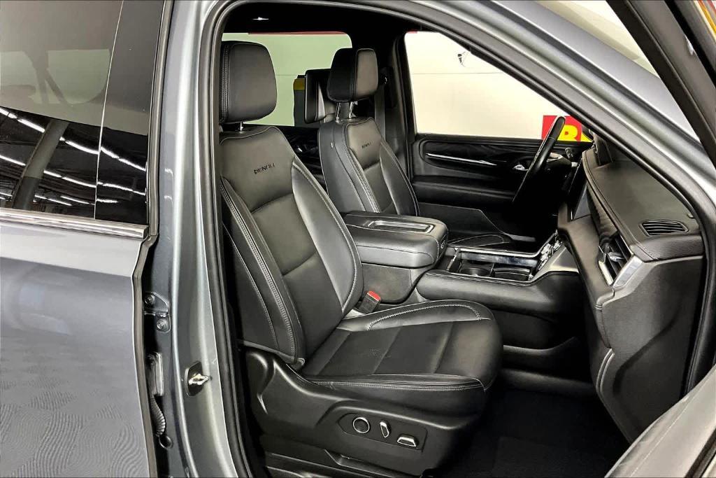 used 2022 GMC Yukon XL car, priced at $47,996