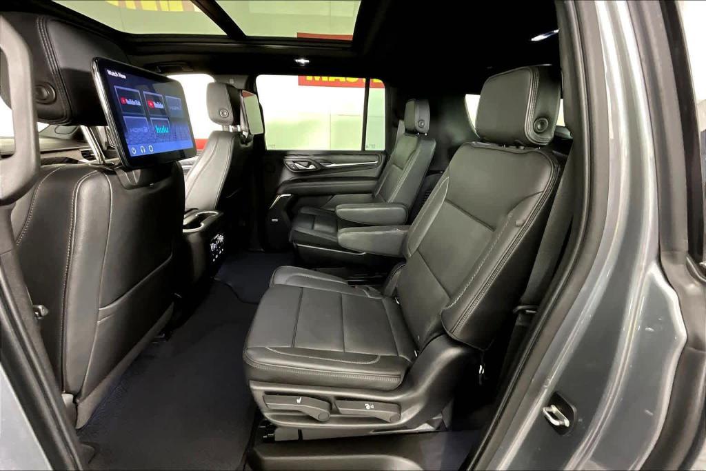 used 2022 GMC Yukon XL car, priced at $47,996