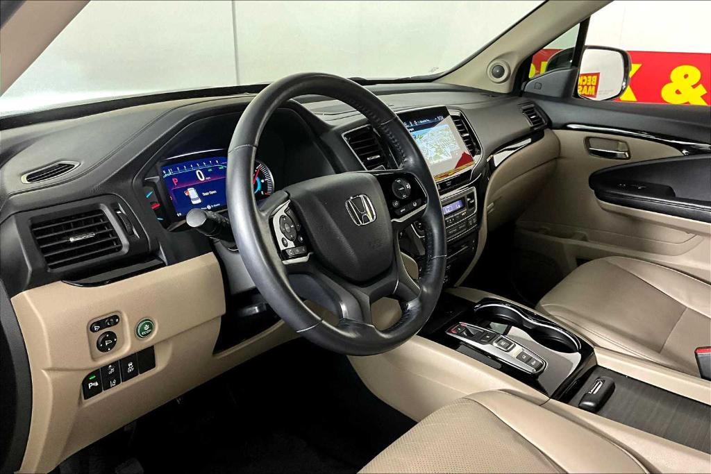 used 2022 Honda Pilot car, priced at $32,895