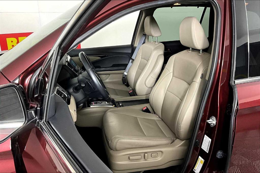 used 2022 Honda Pilot car, priced at $32,895