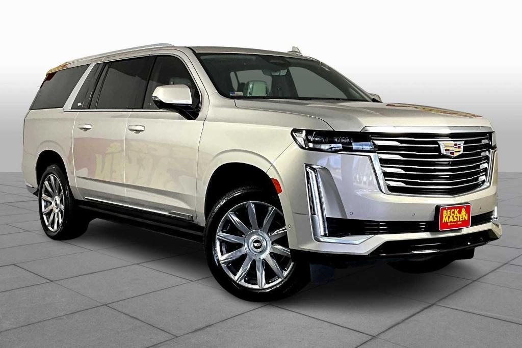 used 2022 Cadillac Escalade ESV car, priced at $64,915