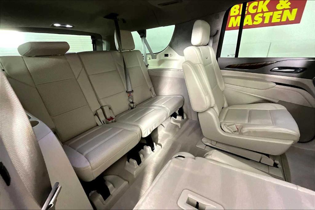 used 2022 Cadillac Escalade ESV car, priced at $64,915