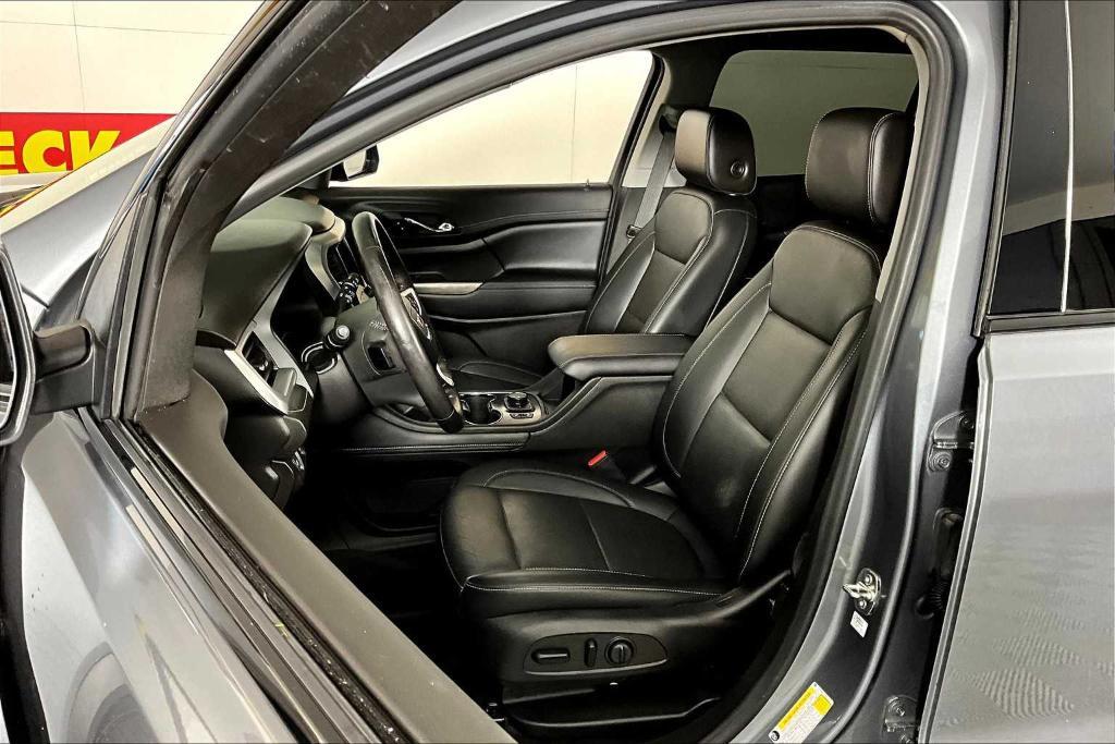 used 2022 GMC Acadia car, priced at $25,825